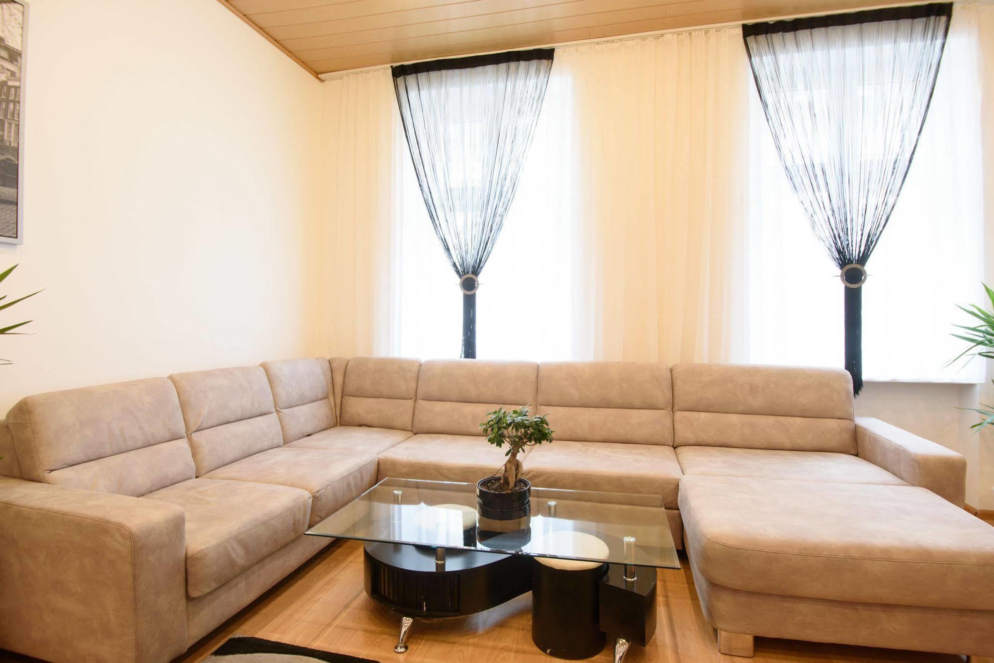 Royal Resort Apartments Urania Вена Экстерьер фото